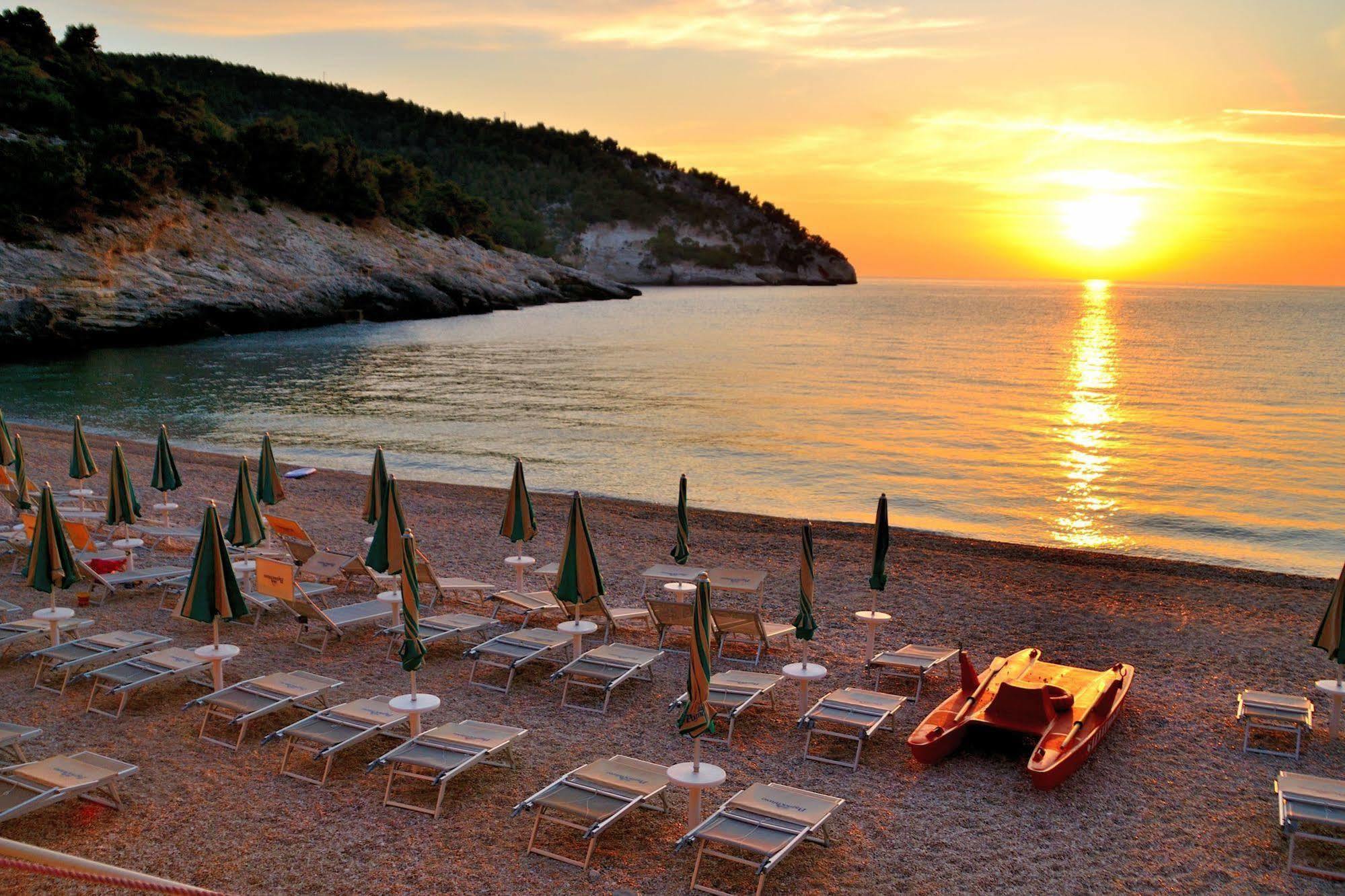 Pugnochiuso Resort - Hotel Del Faro Exteriör bild